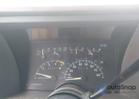 1994 Chevrolet Suburban K1500 z USA, uszkodzony, nr VIN 1GNFK16K7RJ413471